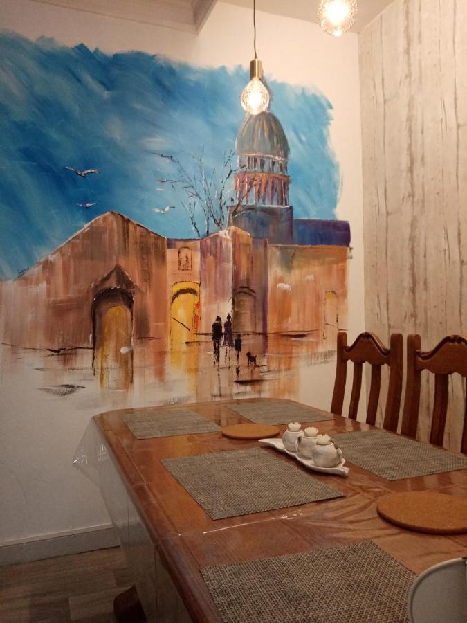 studio au pied de la cathedrale notre dame Boulogne-sur-Mer Esterno foto